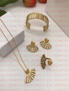Modeontwerper kettingen v hanger banshee kop 18k goud vergulde armbanden oorbellen ringen verjaardagsfeestelijke verlovingsgeschenken 6379155
