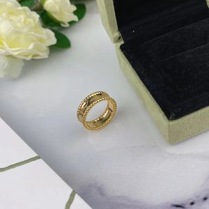 Modeontwerper Ring Classic Ring Fashion Charm Signature Clover Ring Hoogwaardige roestvrijstalen ontwerper sieraden Designer Ring Groothandel