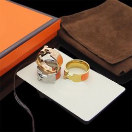 Fashion Designer Ring Men Love Rings pour les femmes multi-couleurs simples lettres titanium 6 mm de haute qualité ringousse de mariage joail de mariage jolis accessoires ZH017 C4