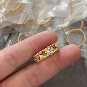 Modeontwerper ringen voor vrouw perlee zoete klaver designer ring klassieke moissanite ring persoonlijkheid sierlijke ornament kerst zl169 F4