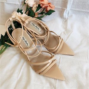 Modeontwerper sandalen vrouwen 2023 Casual naakt lederen lederen strappy enkel-wrap hoge hakken schoenen