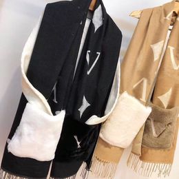 Mode Designer Sjaal voor Womens Star Style Catwalk Styles Luxe Thicken Elegante Pocket Letter Fluwelen Sjaals Sjaal Wrap