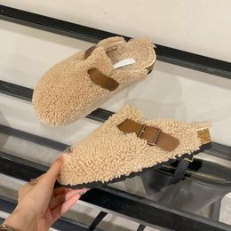 Modedesigner Schuh Luxus Frauen Wolle Sandalen Hausschuhe Weiche Frau Slipper Buchstaben Warme Winter Folien Pelz Sandale Freizeitschuhe