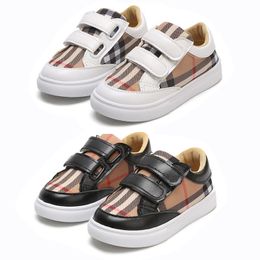 Modeontwerper schoenen voor kinderen Student stijl jongens meisjes slip platte schoenen ronde neus mode kinderen sneaker cadeau