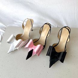 Zapatos de diseñador de moda Zapatos de boda para mujer Tacones altos con lazo de satén Suelas de cuero Tirantes de diamantes de imitación Sandalias de tacón alto finas decorativas Zapatos de vestir de cena