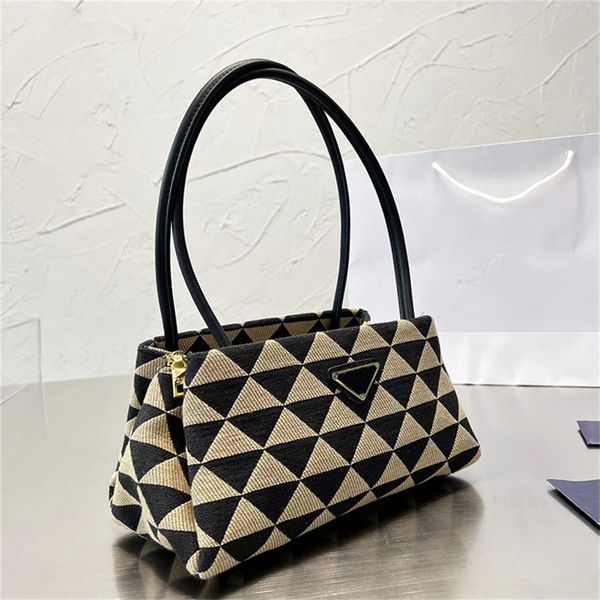 Bolso de hombro de diseñador de moda para mujeres Bolso de tela de bolso de lujo Vintage Patrón triangular Nuevos Hobos Fashion Axila Bolsas Tamaño 28*13 cm