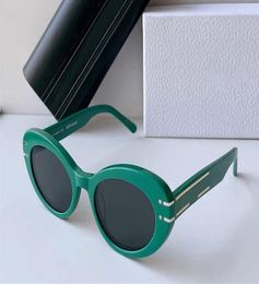 Des lunettes de soleil B3U de créateur de mode B3U pour femmes mignonnes verres de papillon charmant Summer Extérieur style polyvalent Antiultr8729970