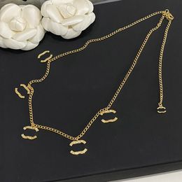 Créateur de mode argent plaqué or pendentif colliers haut de gamme cuivre matériel marque lettre liens chaînes collier bijoux de mariage cadeau