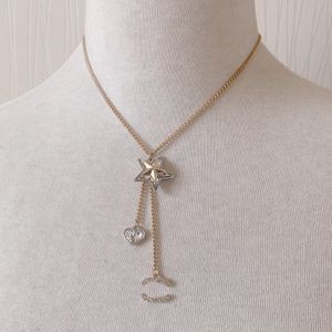Créateur de mode Star Heart Pendant Collier 18k Gold Brand Letter Pendants Copper Diamond Colliers Link Chain Vogue Wedding Jewelry Gift