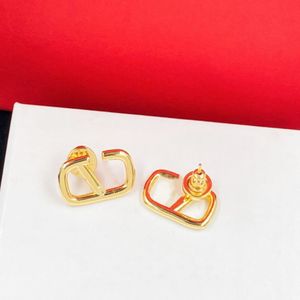 Modeontwerper stud oorbellen goud kleur eenvoudige stijl verloving klassieke oorbel voor vrouwen mannen feest sieraden minnaar cadeau 242r