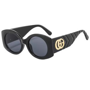 Gafas de sol de diseñador de moda Gafas clásicas Gafas Gafas de sol de playa al aire libre para hombre Mujer 7 colores Firma triangular opcional