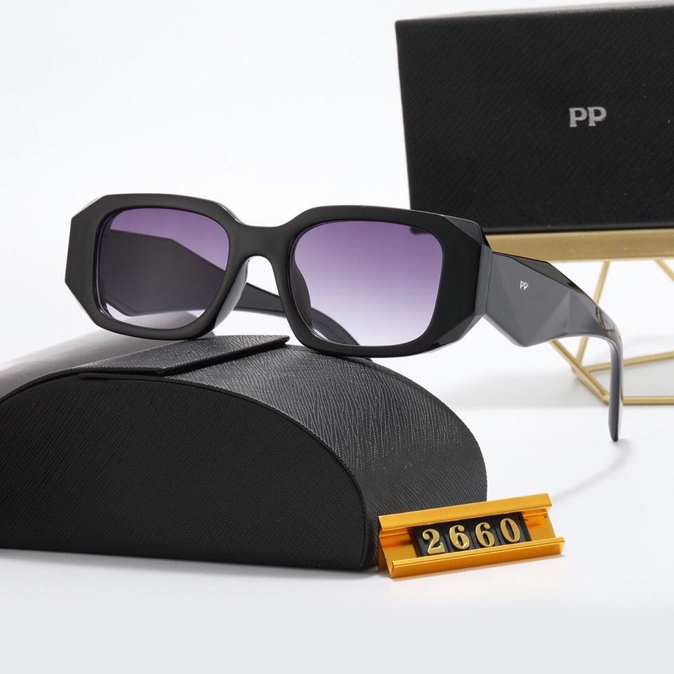 Modedesigner-Sonnenbrille, klassische Brille, Outdoor-Strand-Sonnenbrille für Mann und Frau, 7 Farben, optional, dreieckige Signatur