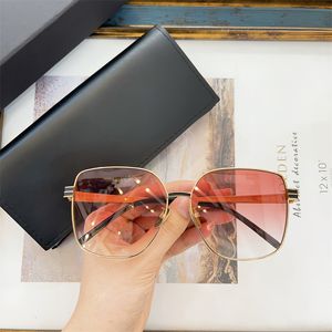 Modeontwerper zonnebril voor heren Dames Luxe PC-frame zonnebril Klassieke Adumbral-brilaccessoires met doos en hoesje beste cadeau