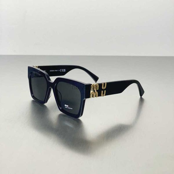 Gafas de sol de diseñador de moda para hombres y mujeres Carta Caja grande Gafas de sol con protección solar miu04U Anti UV Marco negro Espejo de cara lisa se puede combinar con miopía