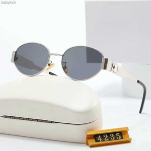 Lunettes de soleil de créateur de mode pour femmes et hommes, mêmes lunettes de soleil que Lisa Triomphe Beach Street Photo, petites lunettes de soleil en métal, cadre complet avec boîte cadeau