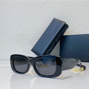 Diseñador de moda Gafas de sol para mujer Goggle Beach Gafas de sol Gafas de estilo clásico al aire libre 7 colores Opcionales Gafas de alta calidad con caja CH5488