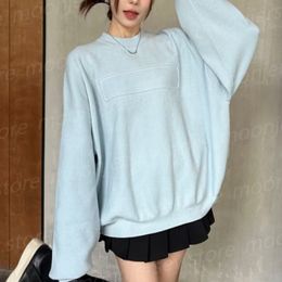 Suéteres de diseñador de moda para mujer, camisas de cuello redondo de manga larga tejidas cálidas con relieve en relieve 25657
