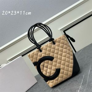 Sac fourre-tout de créateur de mode femme en cuir véritable souple décontracté Big C sac matelassé été printemps femmes fourre-tout de luxe sac à main dame sac à bandoulière