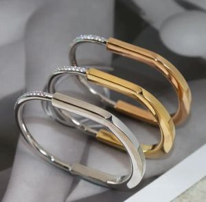 Modeontwerper U-vorm Diamond Bangle Brand Lock Armband zilver 18k roségoud Armbanden Kristal Geen Kristal voor dames sieraden met fluwelen zakje Feestcadeau