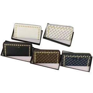 Portefeuille de créateur de mode pour femmes Portefeuilles à glissière avec rivet Porte-cartes pour dames Porte-monnaie à main ChaoM020