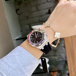 Reloj de diseñador de moda con incrustaciones de diamantes de color, etiqueta estereoscópica fluorescente, reloj de lujo para mujer