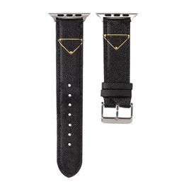 Modeontwerper horlogebanden riem voor Apple horlogeband 38 mm 41 mm 42 mm 40 mm 44 mm 45 mm Iwatch 6 5 4 3 2 banden PU lederen bandjes armband Letterprint horlogeband