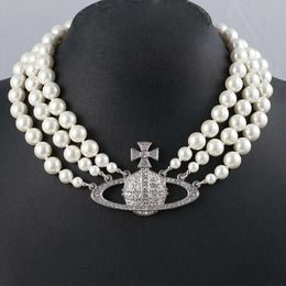 Collier de la planète de l'impératrice douairière occidentale de créateur de mode avec trois couches de perles, chaîne de collier Saturne pleine de diamants pour femmes, bijoux en acier inoxydable, cadeau