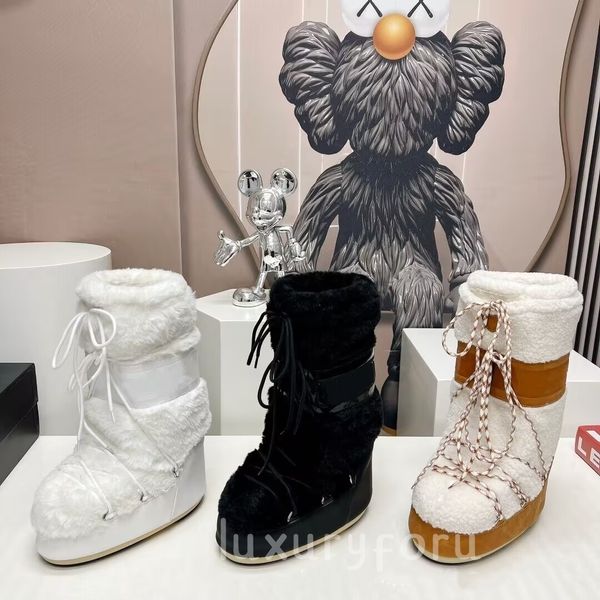 Diseñador de moda Mujer Botas de tobillo con placa de nailon Botín con parte inferior gruesa Bota de fondo plano cálida y cómoda Punta redonda con cordones Bota de nieve antideslizante impermeable