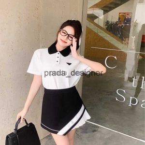 Modeontwerper dames schede jurk met driehoekige kraag polo korte mouwen T-shirt onregelmatige kleurblokken geplooide rok met hoge taille