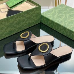 Modedesigner-Damenhausschuhe, Flip-Flops, bequem und weich am Meer, Sommergröße 35–40