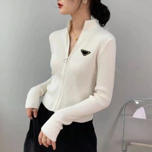 Fashion Designer Tops pour femmes Tops dames slim fit tricot top knits tee women cardigan pull with hlippers de style cavalier