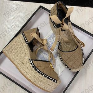 Créateur de mode femmes sexy talon compensé plate-forme sandales Espadrille en cuir véritable cheville à lacets Matelasse dames talon haut 12 cm Essentia