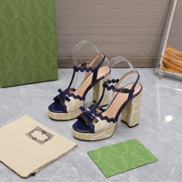 Créateur de mode femmes chaussures talons sandales mode plage fond épais robe chaussure alphabet dame sandale en cuir talon haut lides par 1978 W290 04
