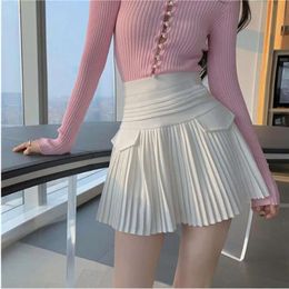 Fashion Designer Womens 2023 Nieuwe zwarte sexy street Casual Designer Skirts Dames met hoge taille metalen brief hanger om licht uit mini-rok te voorkomen