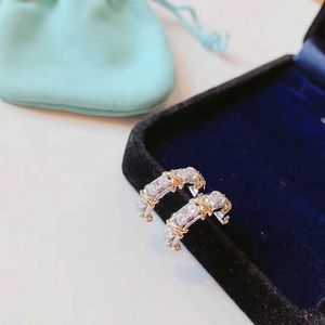 Modeontwerper dames diamant oorbellen high -end 925 sterling zilveren oorbellen valentijnsdag cadeau hoogwaardige sieraden met doos