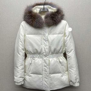 Modeontwerper dames down jas geborduurde badge winter jas vossen kraag dames winter lagen