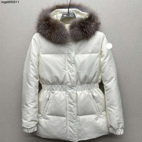 Créateur de mode femmes doudoune brodé Badge manteau d'hiver col de fourrure de renard manteaux de luxe