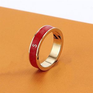 Fashion Designers Band anneaux pour index Lettre en or d'amour Love Women Ring Bague Bague Luxurys avec boîte de haute qualité 21041403280L