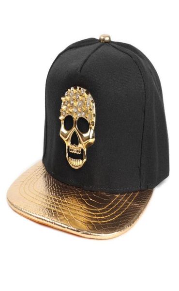 Des créateurs de mode Caps Europe et américain Nouveau Hip Hop Hat Metal Skull Flat Brim Snakeskin Pattern Cap Fashionable Brand HipHop7004553