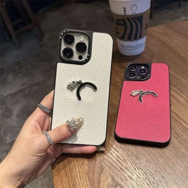 Diseñadores de moda Cajas de teléfono para iPhone 14 Promax Casos 13Pro 12 11 Pro Max Plus Diseñador de la caja del teléfono celular Carta de lujo Pearl Phonecase Cubre Niza G241115PE