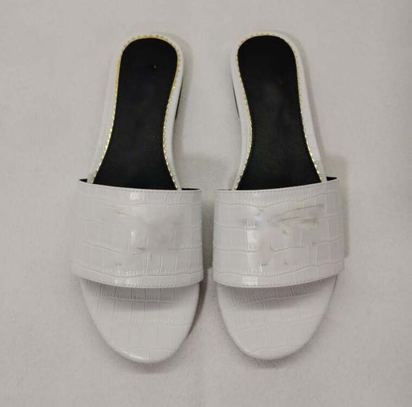 Diseñadores de moda toboganes zapatillas para mujer luxurys flores zapatillas de cuero de cuero sandalias zapatos de playa de verano zapatos de mocasines traseros de equipo sliders 35-43