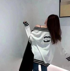 Mode Ontwerpers Truien Zwart Wit 2 kleuren Dames Pullover Trui met lange mouwen Sweatshirt Borduurwerk Gebreide kleding Kleding