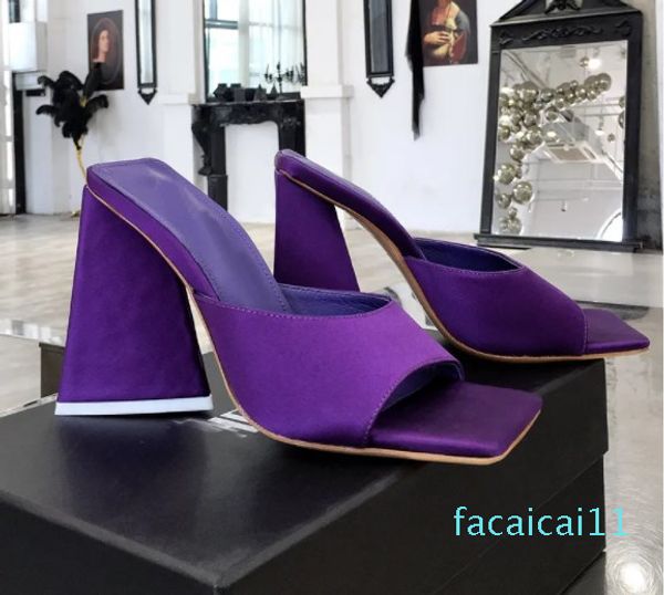 Diseñadores de moda zapatillas de mujer Tacones anormales sandalias sexy 10 CM Tacón alto verano Colores brillantes Zapatos de cuero