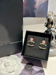 Pendientes de diamantes de moda Diseñador de joyas Letra C Stud para mujeres Pendientes de oro con diamantes rosados de lujo Regalo de joyería de boda para el día de la madre de San Valentín
