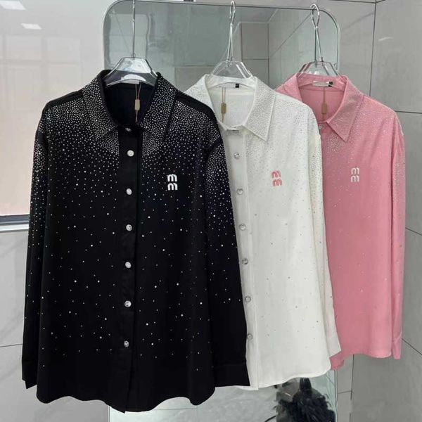 Camisa con tachuelas de diamantes para mujer, letras bordadas, camisas de diseñador de manga larga, chaqueta cárdigan, prendas de vestir exteriores de seda de marca