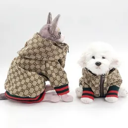 Fashion Dog Vêtements Classic Vintage Chiot Robes Pet Outdoor Casual Marque De Designer Imprimé Couples Couples Chemises pour Teddy Schnauzer Poméranien