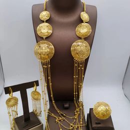 Fashion Dubai Gold Color Jewelry Ensemble pour les femmes Africain India Chain à longue chaîne Collier Collier Boucles d'oreilles Anneau de soirée Cadeau 240510