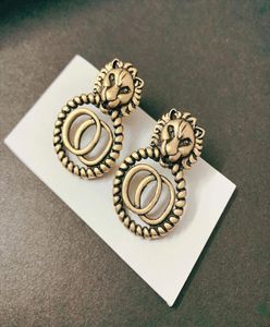 Boucle d'oreille de mode Designer Luxe Abeille et Diamant Tête de Lion et Lettre Signe Boucles d'oreilles haut de gamme pour femme Top Qualité Multiple Optiona3828044