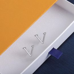 Mode oorbellen ontwerper eenvoudige oorbellen voor heren dames klassiek V-letter modieus minimalistisch zilver