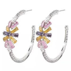 Fashion-ed out gem bloem C hoepel oorbellen voor vrouwen luxe ontwerper kleurrijke bling diamanten hoepels cirkel huggie oorbellen zirkoon sieraden cadeau